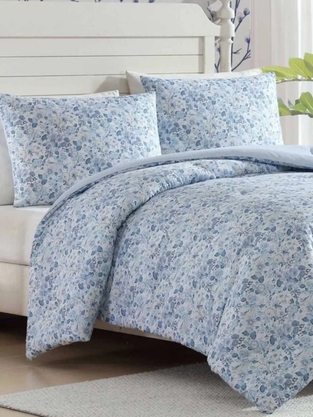 Beautiful ~ TWIN Quartet Blue & White Floral Comforter Set 100% Soft Cotton